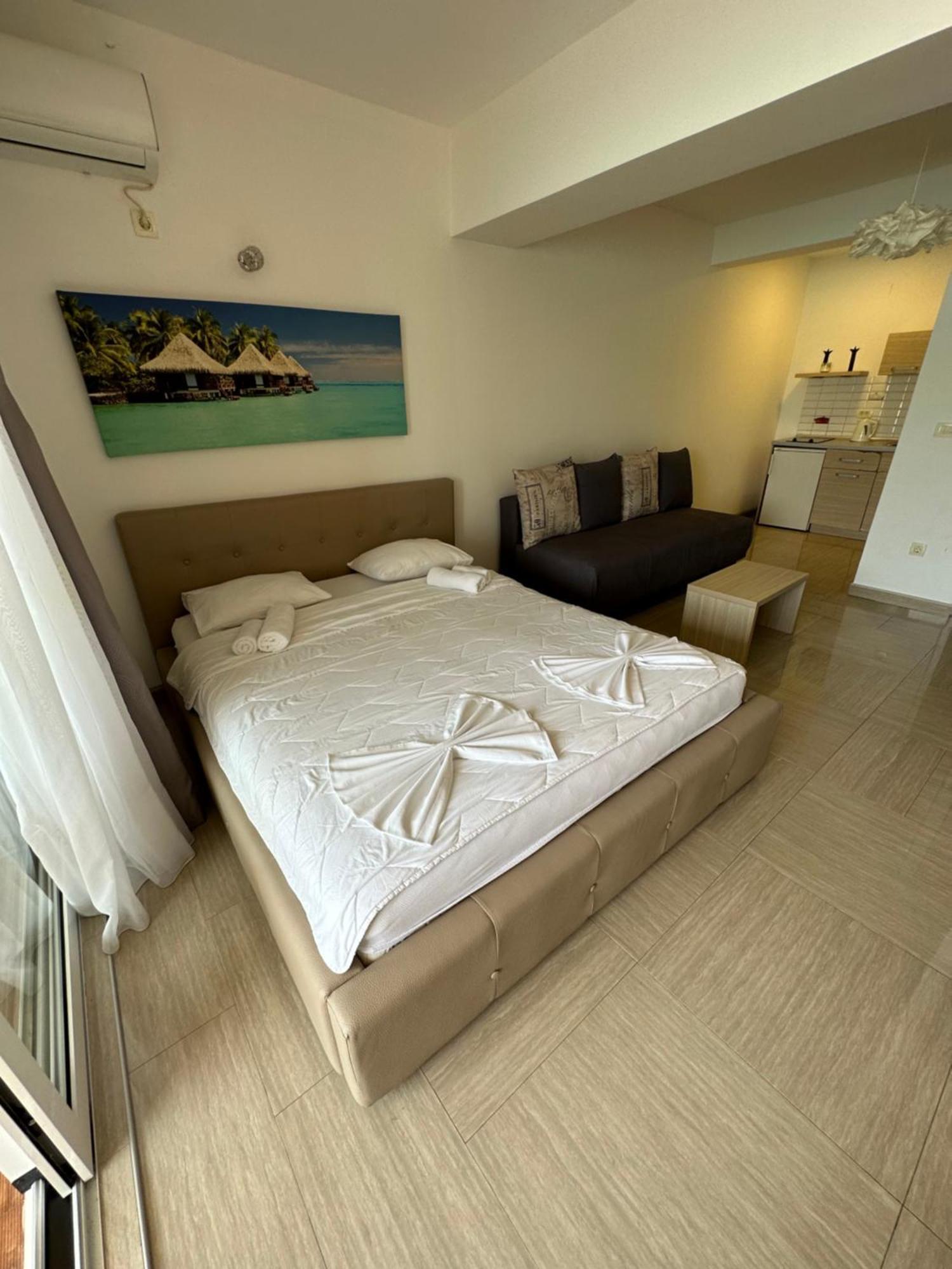 Aura Apartments Будва Екстер'єр фото
