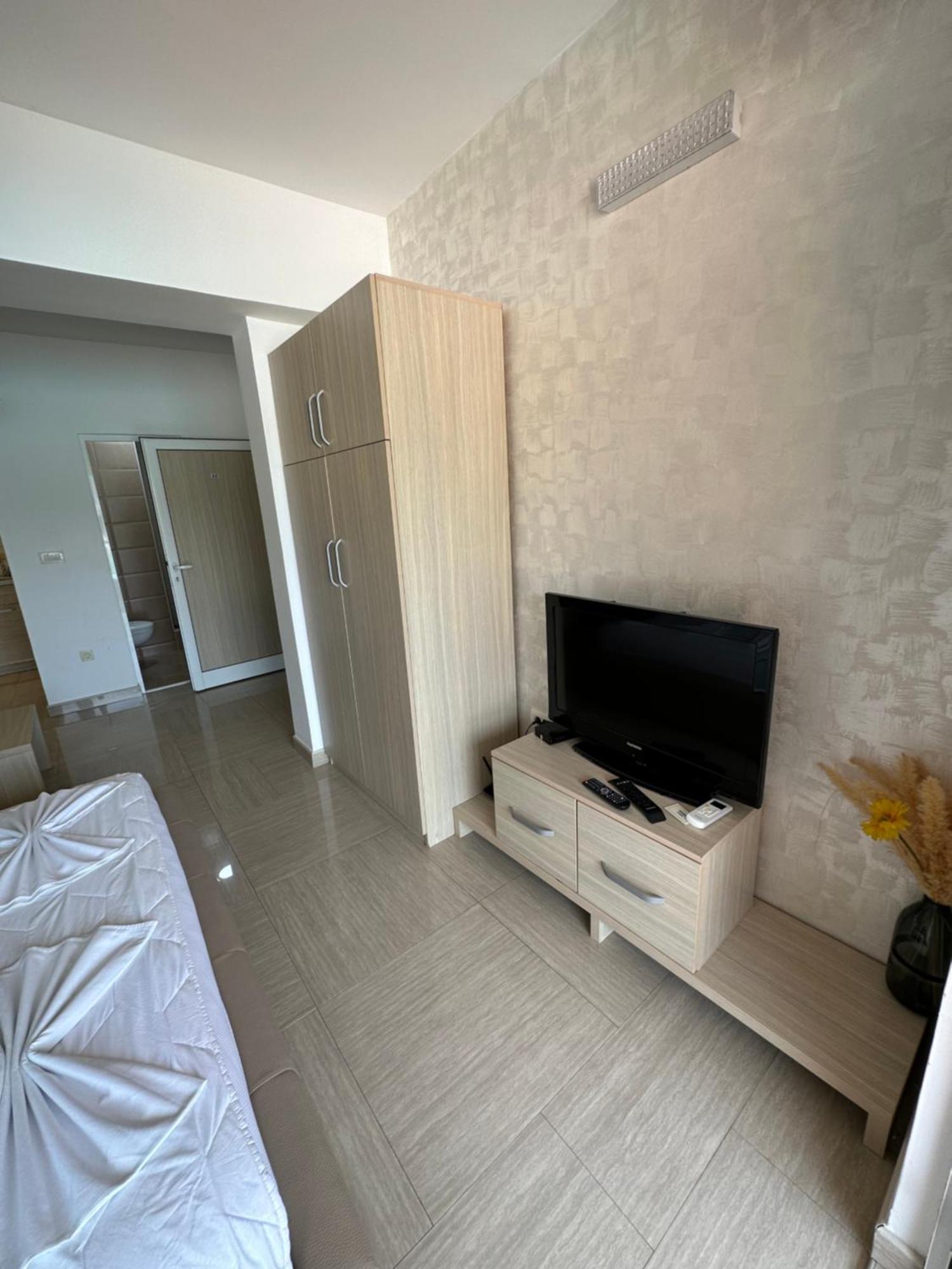 Aura Apartments Будва Екстер'єр фото
