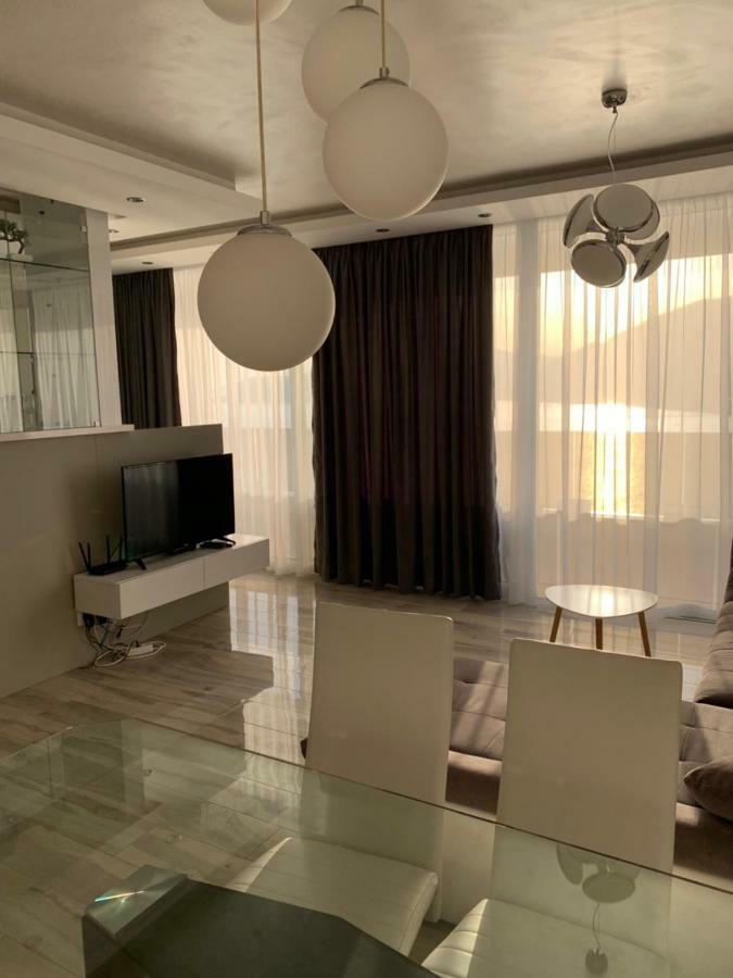 Aura Apartments Будва Екстер'єр фото