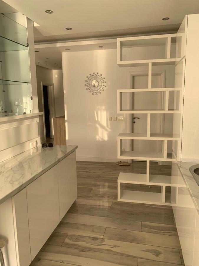 Aura Apartments Будва Екстер'єр фото